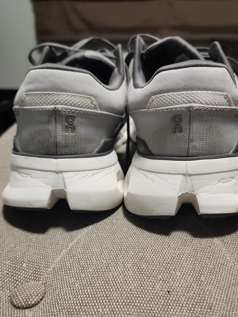 On Running Men's CloudRunner Cloudtec Gray/White Athletic Shoes, Size 12